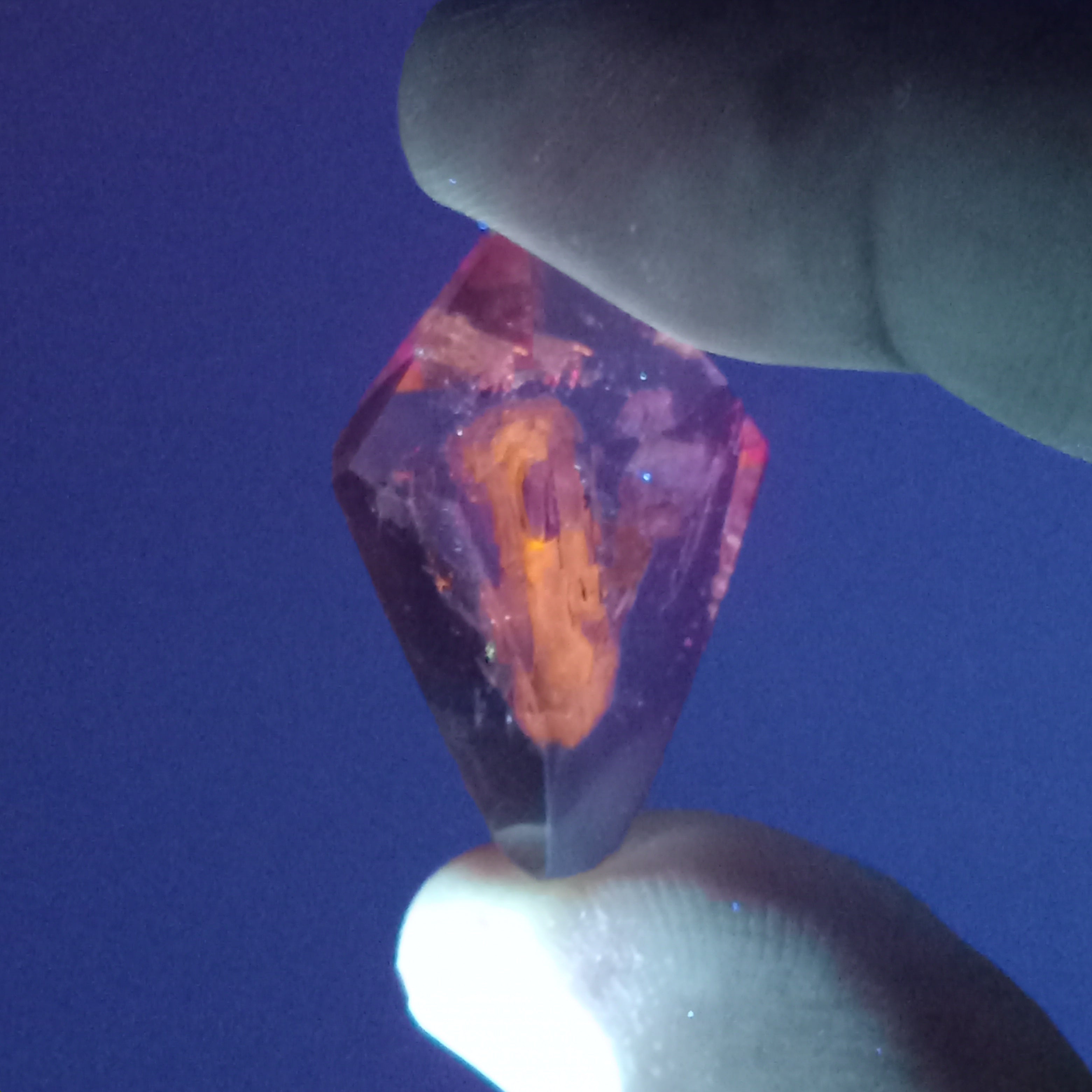 Double-Terminated Enhydro Quartz Bubble with UV Reactive Liquid