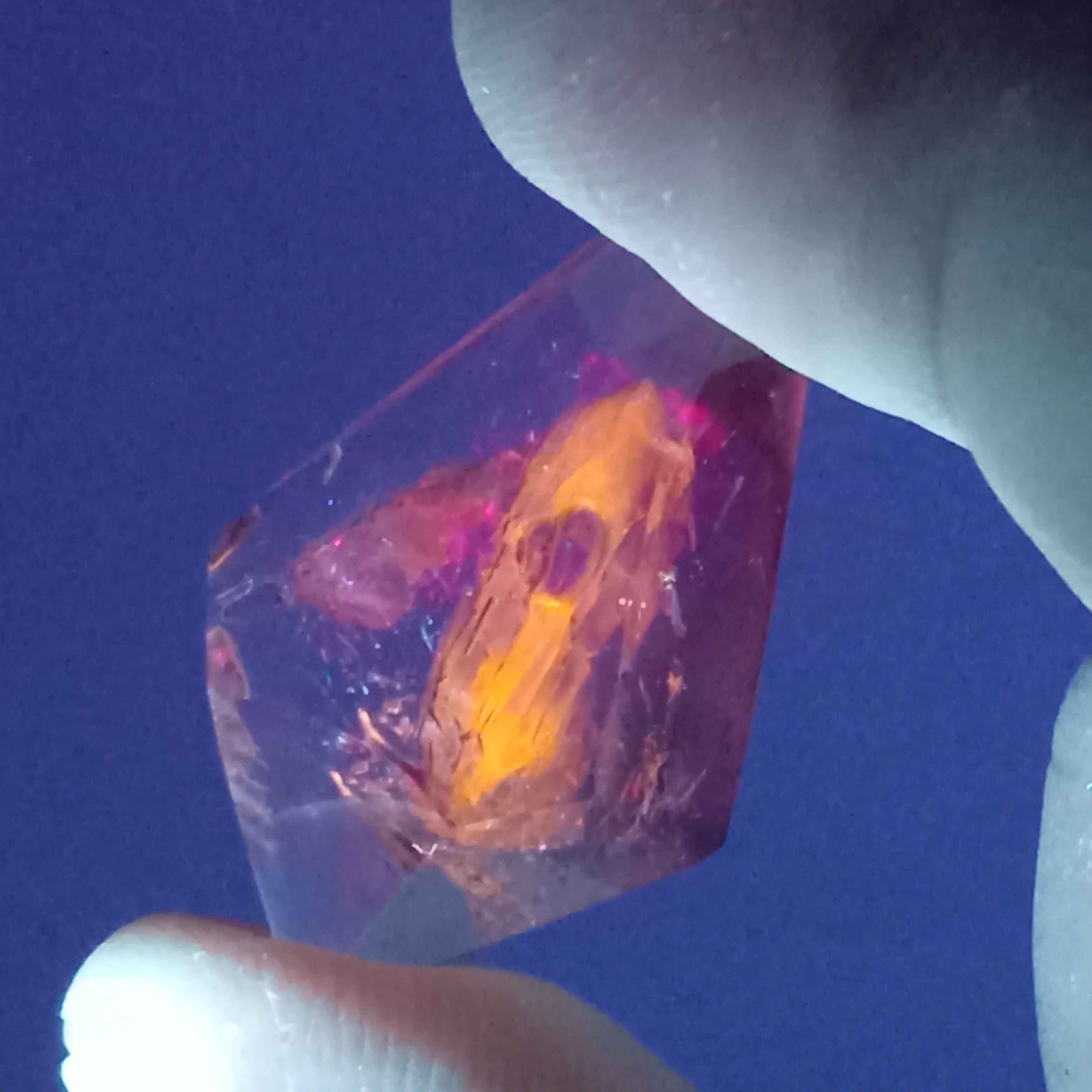 Double-Terminated Enhydro Quartz Bubble with UV Reactive Liquid