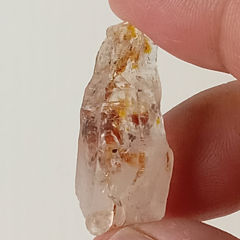 Petroleum Enhydro Quartz Crystal with Two Moving Bubbles and Floating Carbon Sand