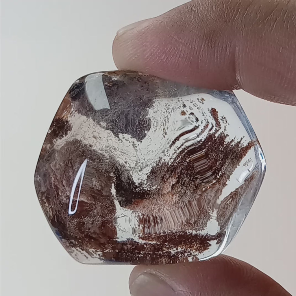 Garden Quartz Freeform with Scenic Landscape Formation